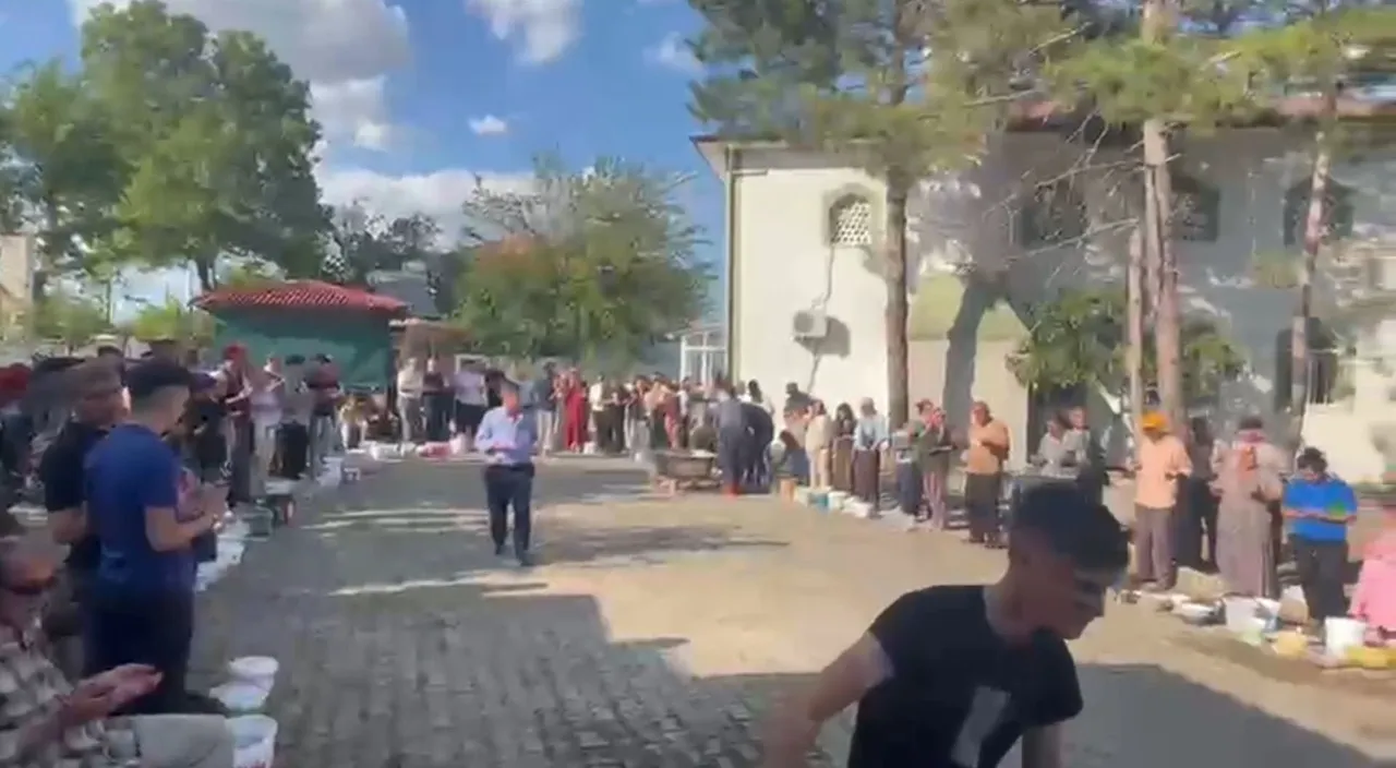 Bu köyde et girmeyen ev yok! Asırlık gelenek bu bayramda da sürdü