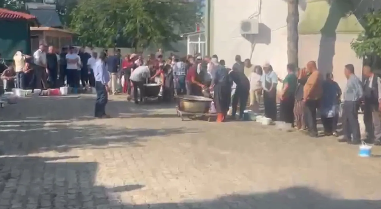 Bu köyde et girmeyen ev yok! Asırlık gelenek bu bayramda da sürdü