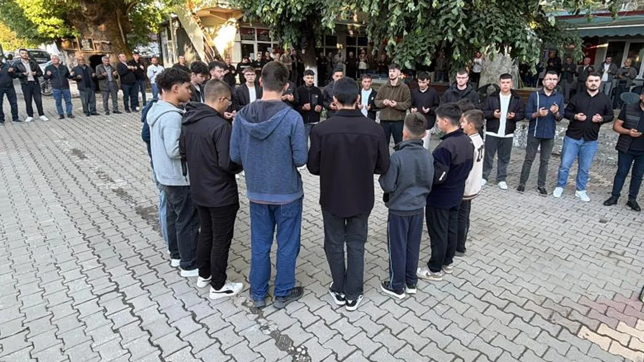 Çanakkale’de asırlık gelenek! 'Bayram halkası' oluşturuldu