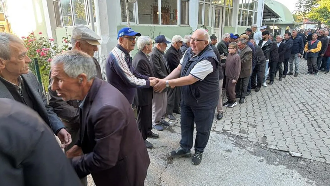 Çanakkale’de asırlık gelenek! 'Bayram halkası' oluşturuldu