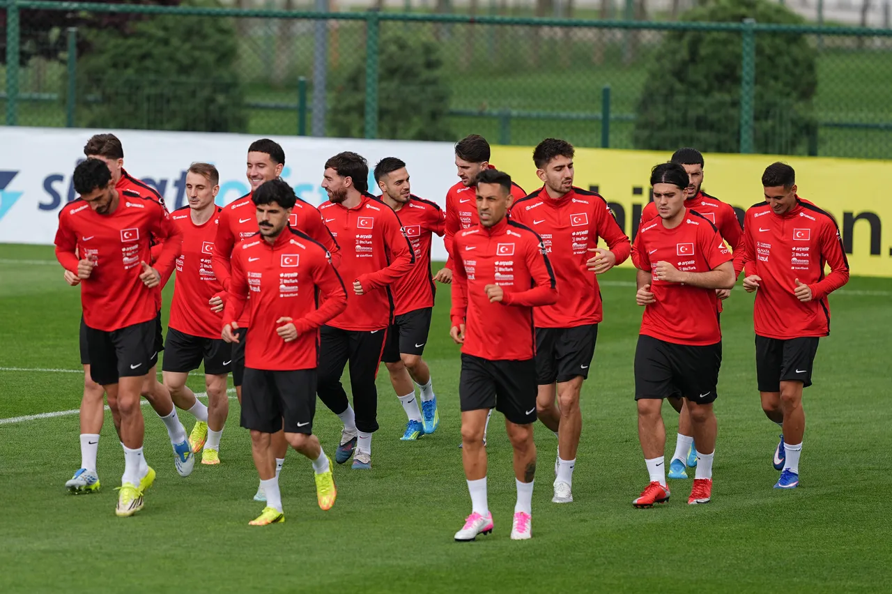 A Milli Futbol Takımı, 2026 Dünya Kupası'nın hazırlıklarını Riva Hasan Doğan Milli Takımlar Kamp ve Eğitim Tesisleri'nde sürdürüyor.