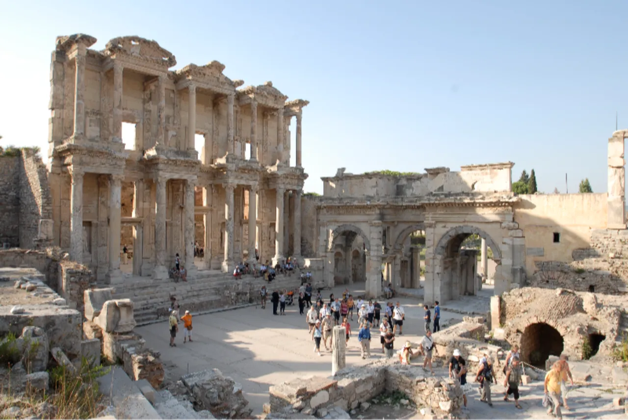 Efes Antik Kenti bayramda açık mı, Müzekart geçerli mi? Efes Antik Kenti ziyaret saatleri ve günleri