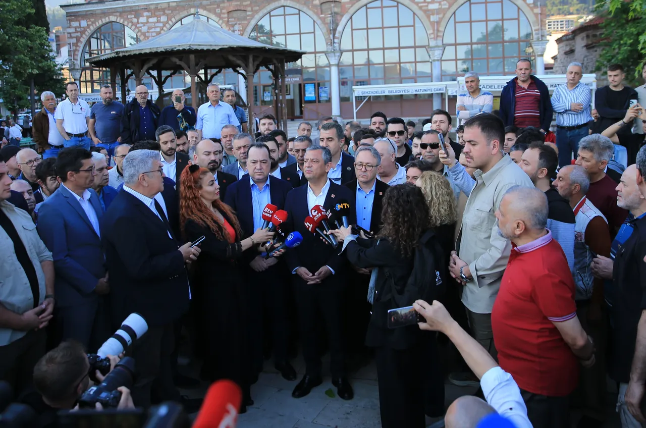 Özgür Özel'den 'yeni parti' iddialarına net cevap!