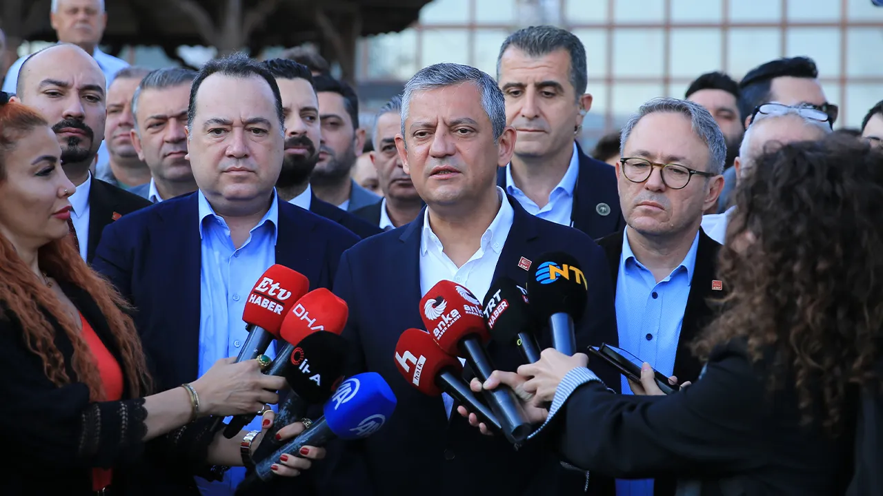 YENİ PARTİ KURACAK MI?