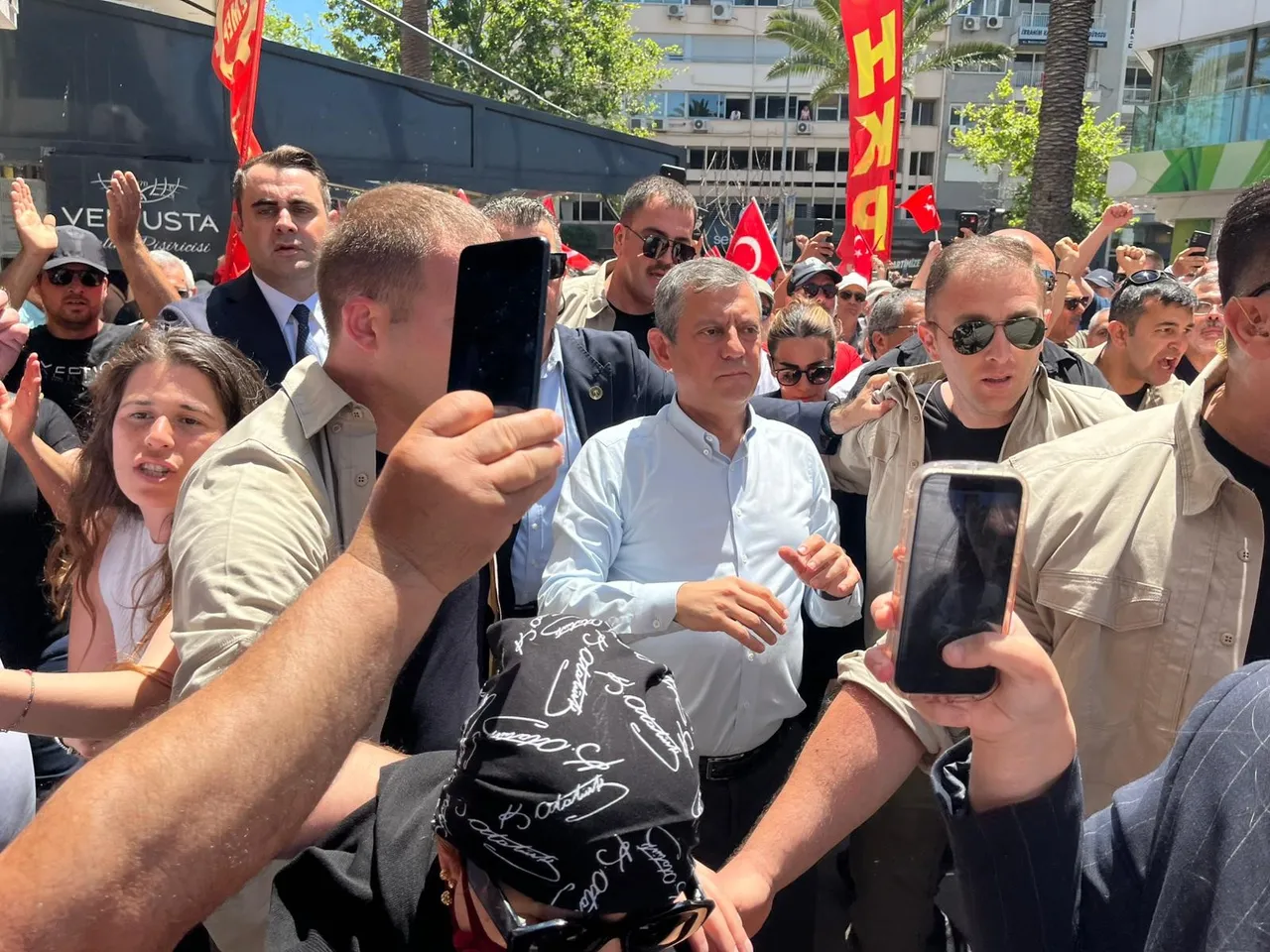 TOMA'nın üzerine çıkıp zarar veren saldırgan tutuklandı! Mesleği şaşırttı