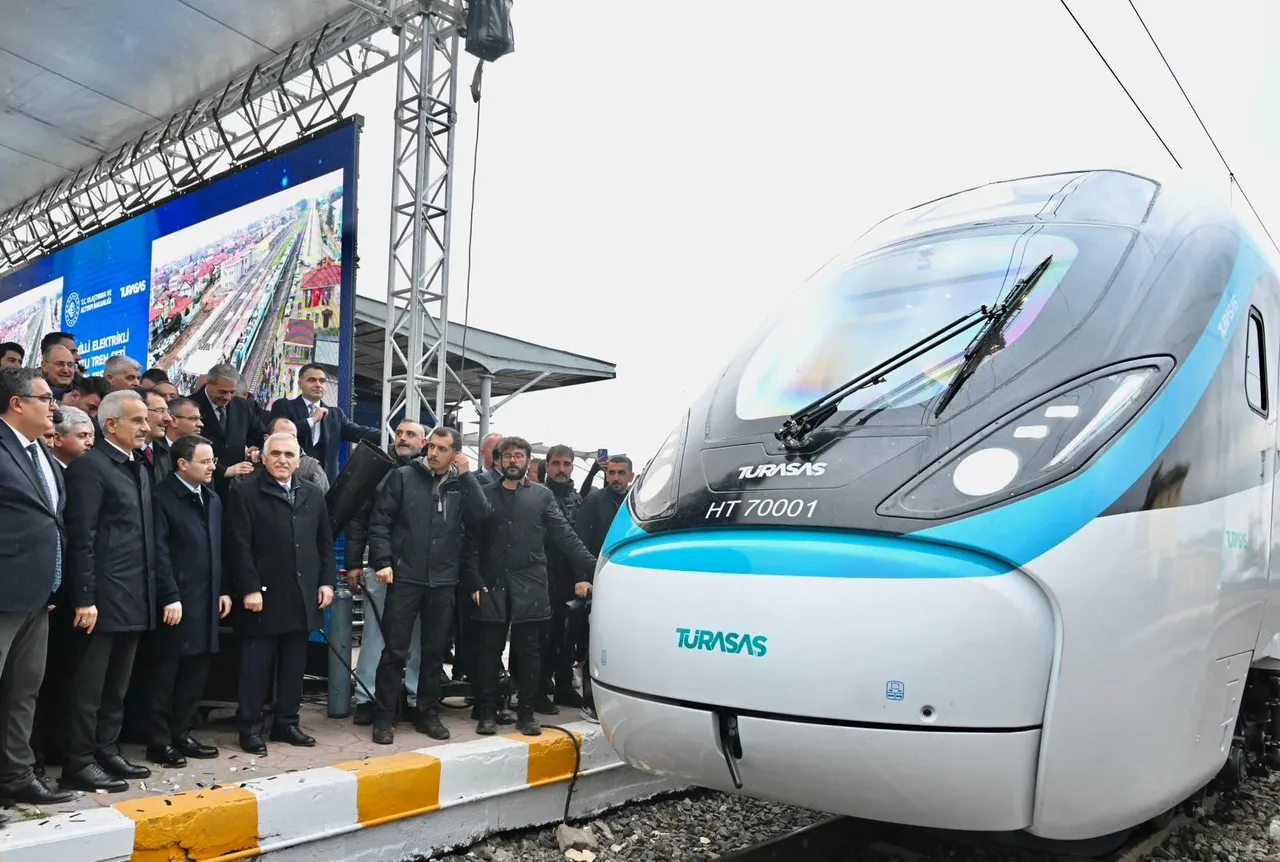İlk hızlı trenimizden müjde! Saatte 240 kilometre hıza ulaştı