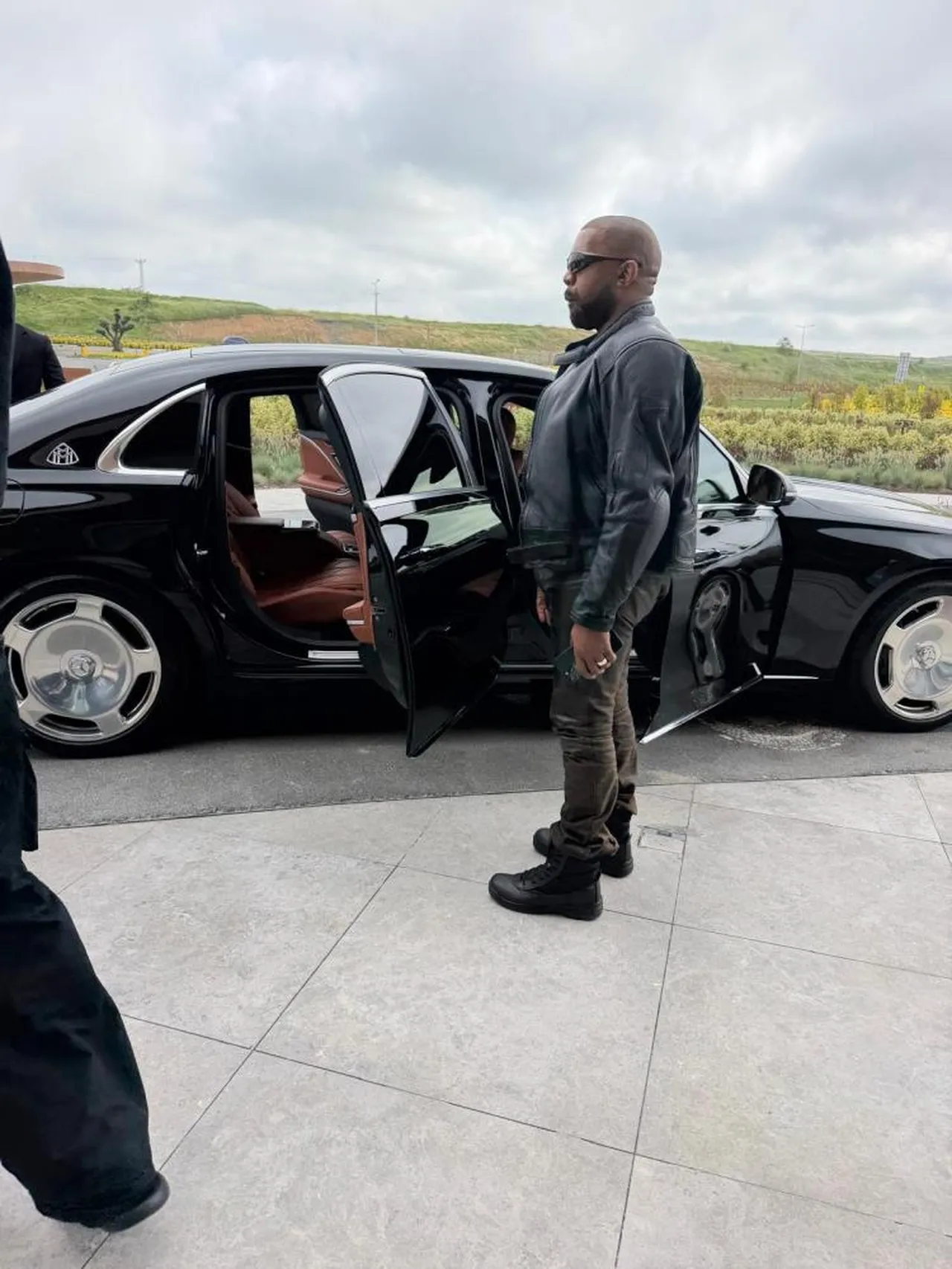 Kanye West İstanbul'a geldi! 120 bin kişiye konser verecek