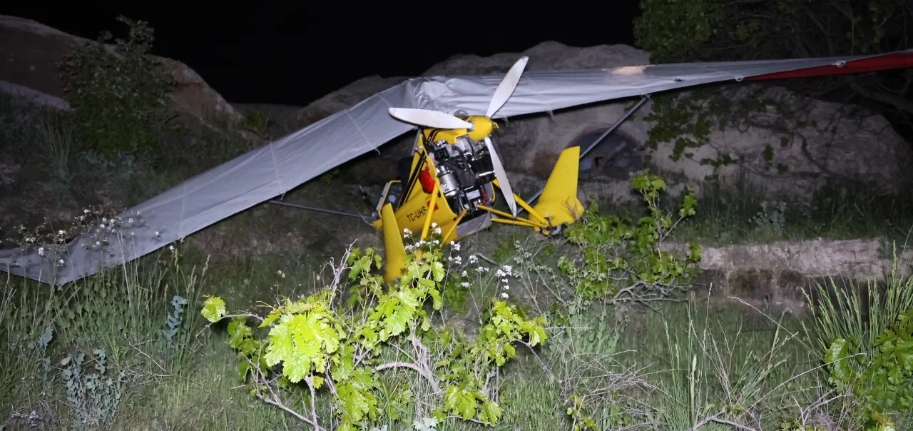 Kapadokya'da 'microlight' paniği! Pilotun refleksi faciayı önledi