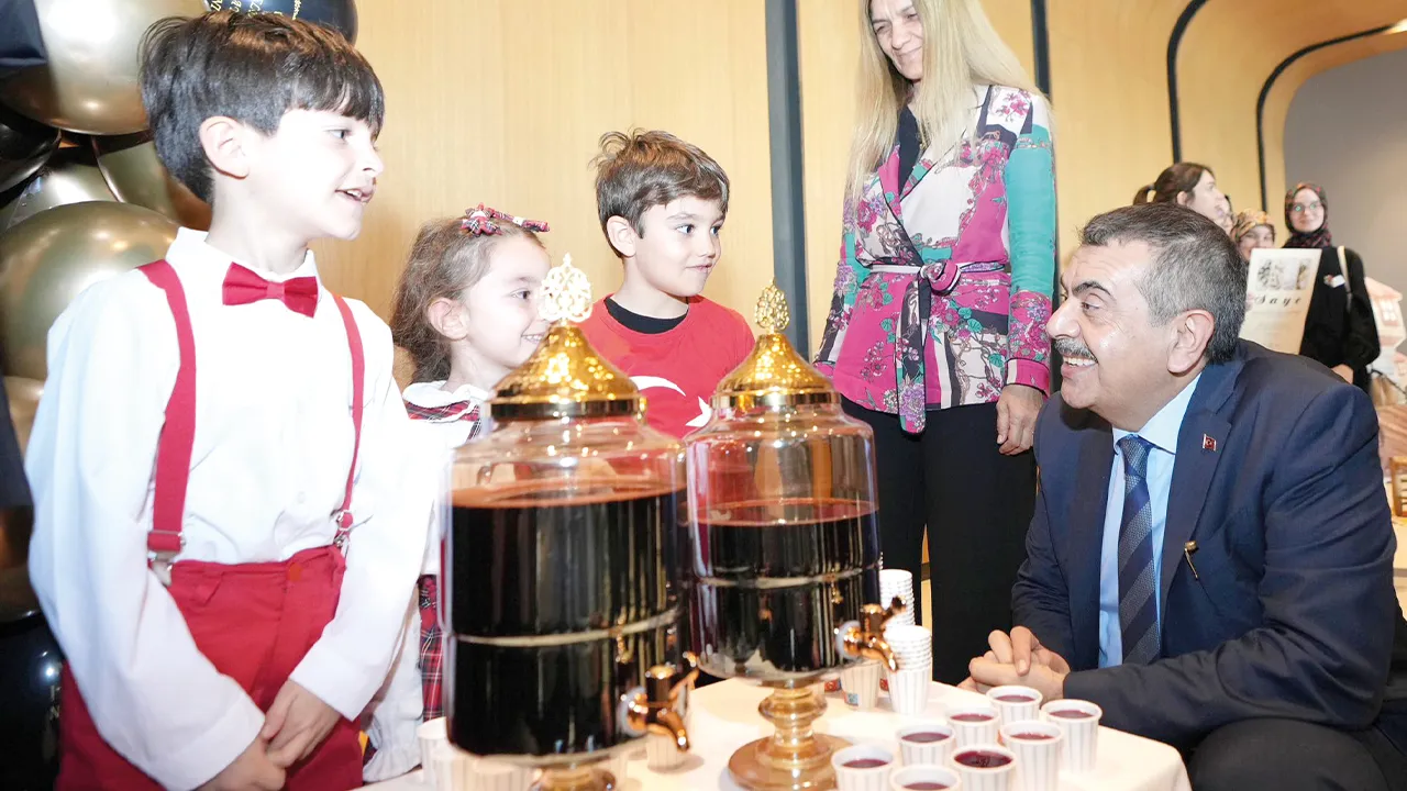 Millî Eğitim Bakanı Yusuf Tekin: Çağa yön verecek öncü nesiller hedeflemekteyiz