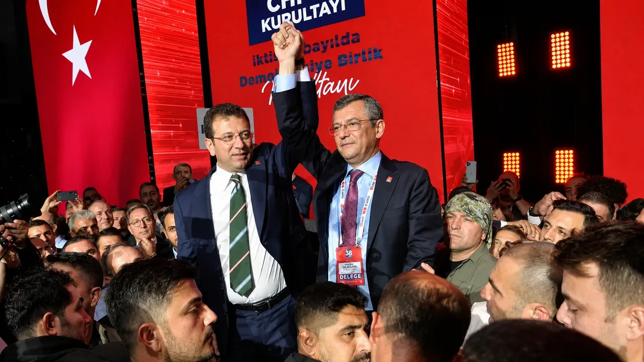 Şaibeli kurultayda kurdukları tezgah ifşa oldu! Kimine para göndermişler kimine başkanlık sözü verilmiş
