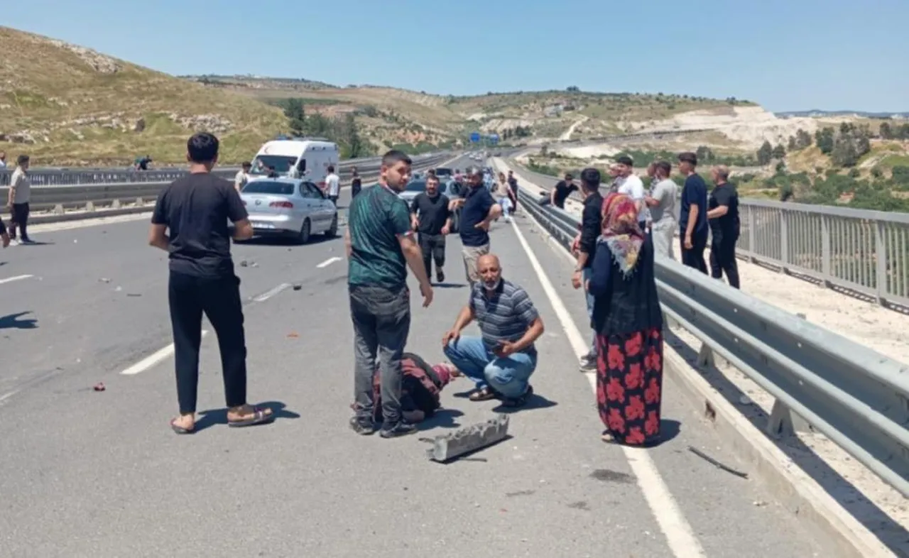 Şanlıurfa çevre yolunda feci kaza! Otomobil takla attı: Yaralılar var