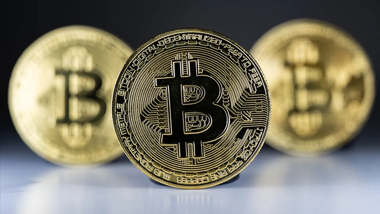 Yatırımcıları gözünü ayırmıyor! Bitcoin 74 bin doların altına geriledi