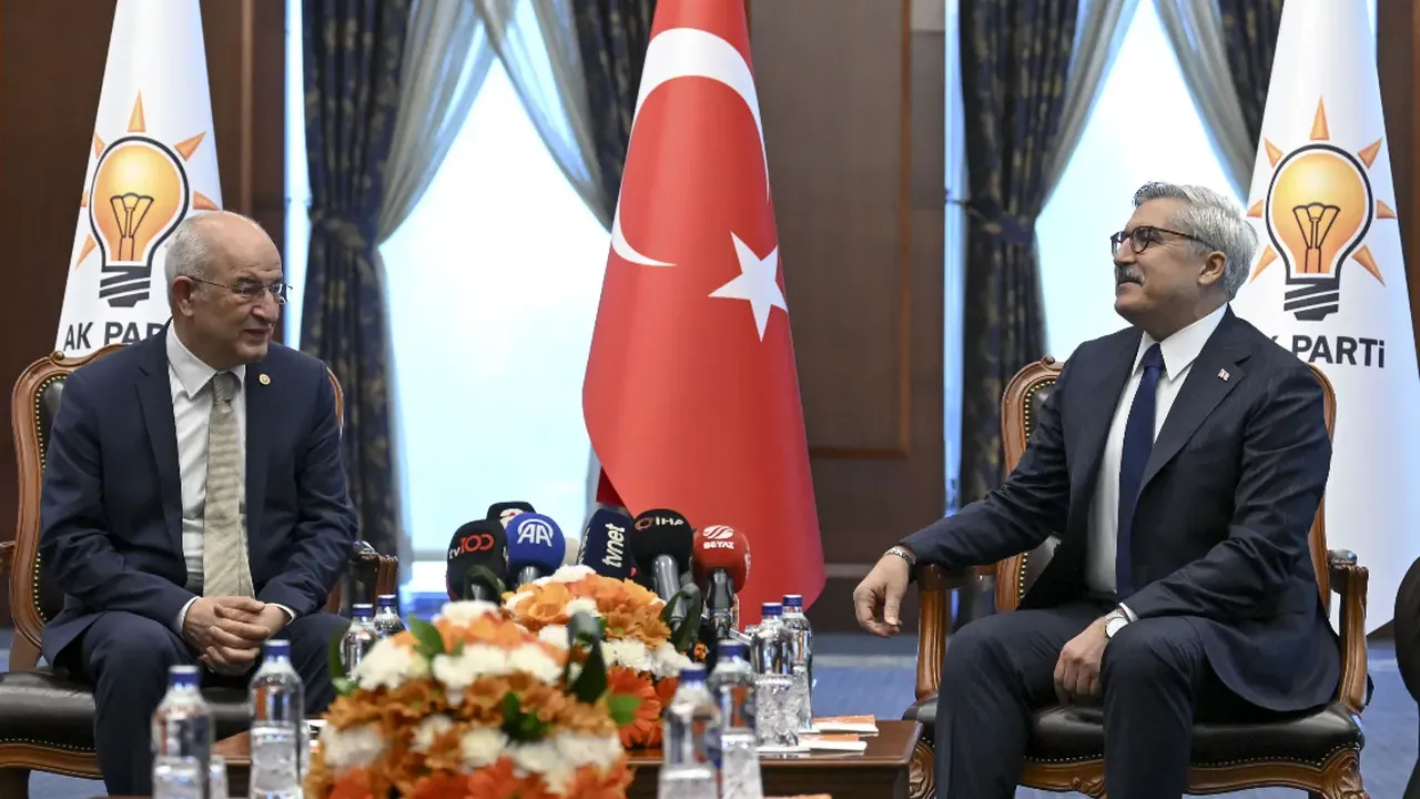 AK Parti ve CHP arasında 3 bayram sonra ilk bayramlaşma!