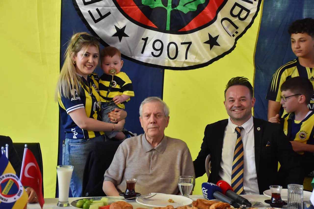 Aziz Yıldırımdan transfer müjdesi: 2 tane alıyoruz
