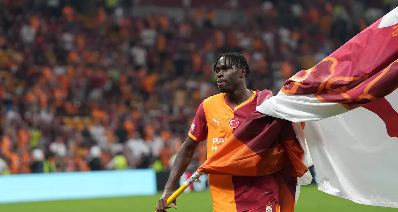 Singo, Galatasaray'daki ilk sezonunda Süper Lig şampiyonluğu yaşadı.