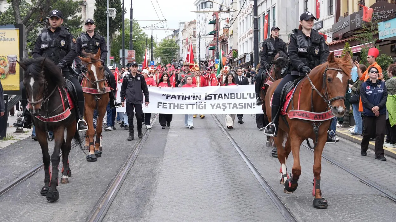 İstanbul'un fethinin 573. yıl dönümü çeşitli etkinliklerle kutlandı.