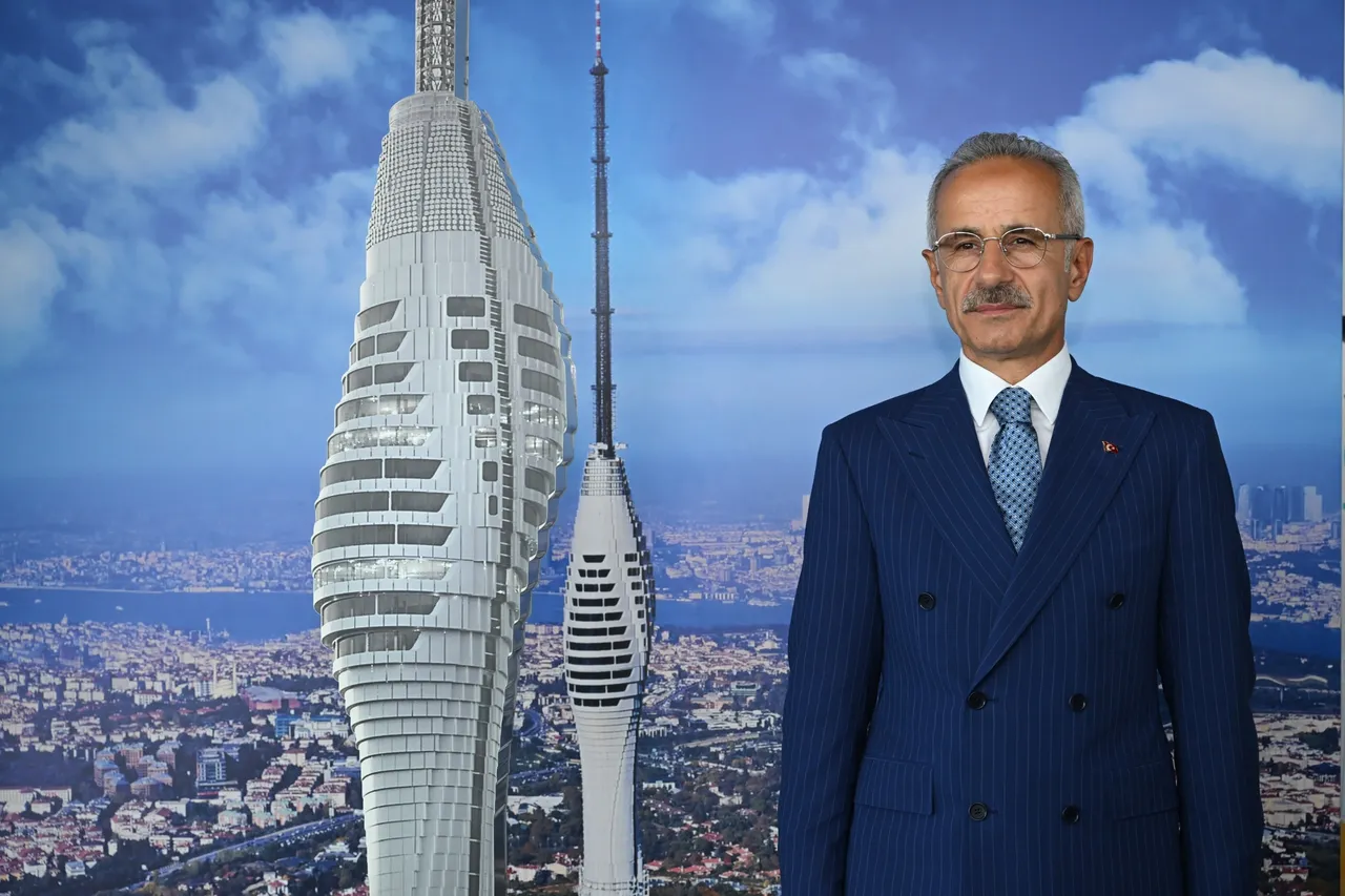 Ulaştırma ve Altyapı Bakanı Abdulkadir Uraloğlu