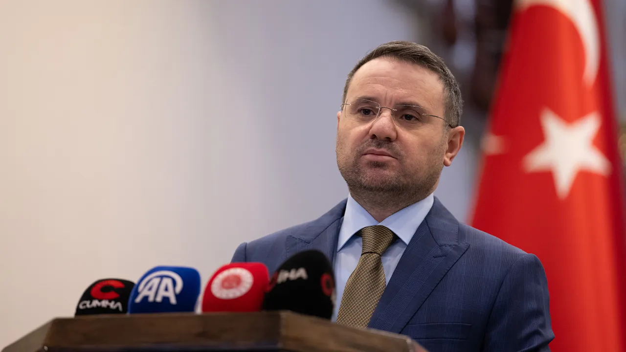 Mahkemelerde yeni dönem resmen başlıyor! Haberi Bakan Gürlek duyurdu