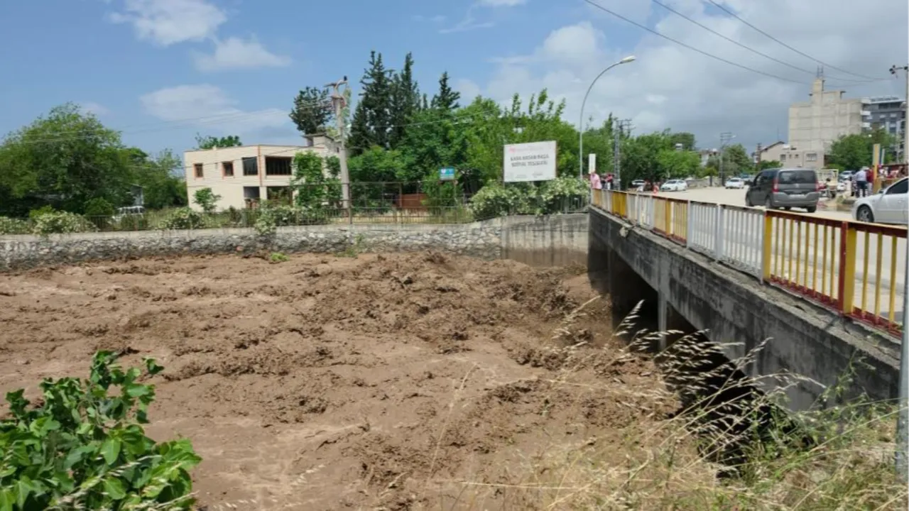 Sağanak sonrası ağır tablo! Birçok ilde sokaklar göle döndü, ev ve tarlalar sular altında kaldı
