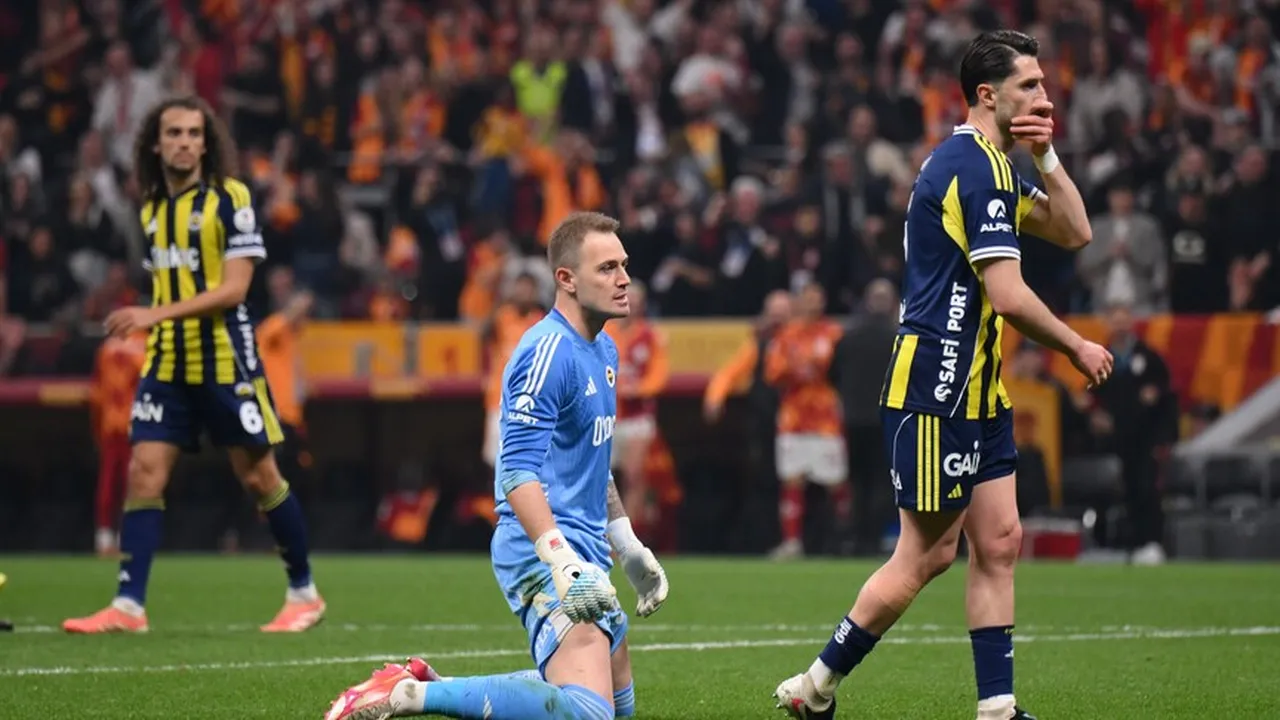 Fenerbahçe şampiyon olabilir mi? Fenerbahçenin şampiyon olma ihtimalinde puan farkı 4e düştü!