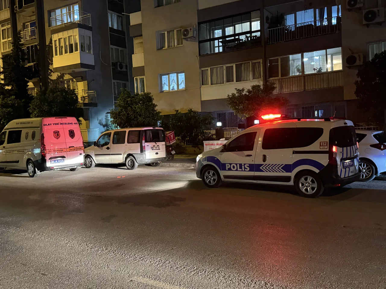 İzmir'de cinayet! Yaşlı adam oğlunu bıçaklayarak öldürdü