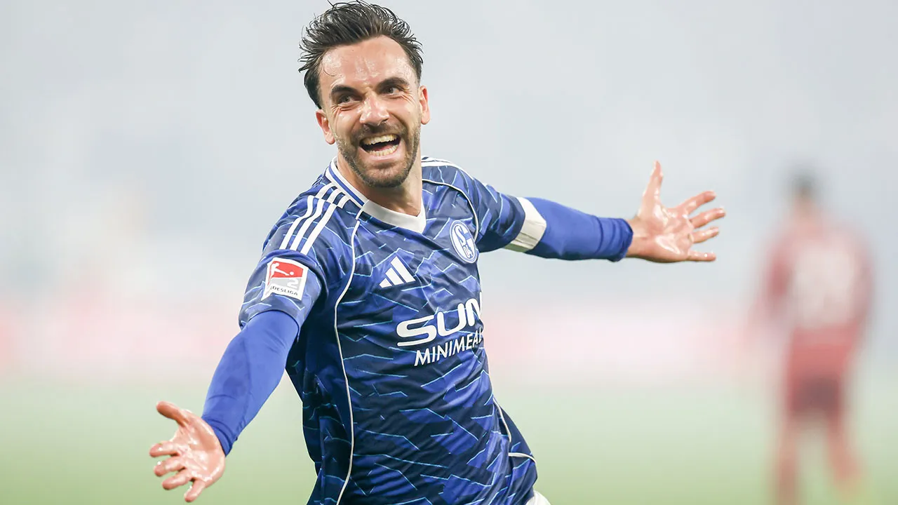 Kenan Karaman attı, Schalke Bundesliga biletini aldı! Dzeko'dan kritik katkı