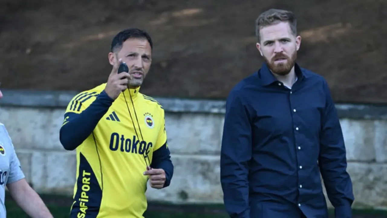 teknik direktör Domenico Tedesco ve sportif direktör Devin Özek