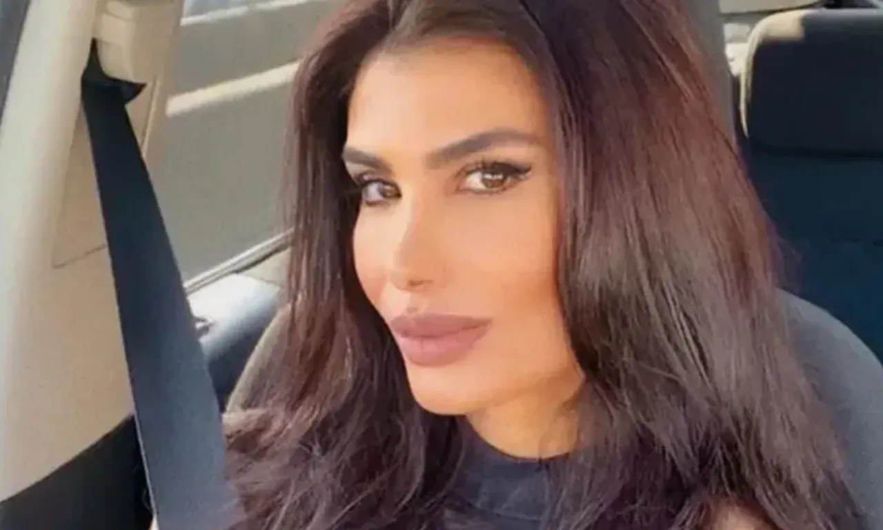 Şarkıcı Hatice’nin aylık kazanç itirafı gündem oldu… Evindeki dev jakuzi dikkat çekti