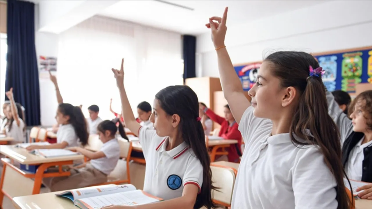 1 Haziran Pazartesi okullar tatil mi? 9 günlük bayram tatili bitiş tarihi