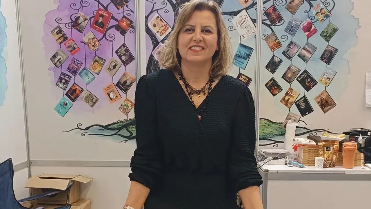 Aile ziyaretine giden yazar Ayten Öztürk’ü yeğeni bıçakladı