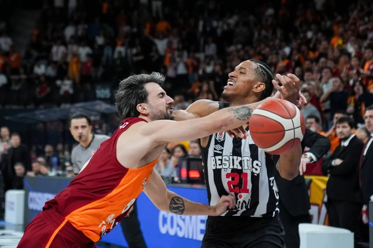 Beşiktaş-Galatasaray basketbol maçı hangi kanalda, canlı yayın nerede izlenir, saat kaçta? Play-Off çeyrek final son karşılaşma!