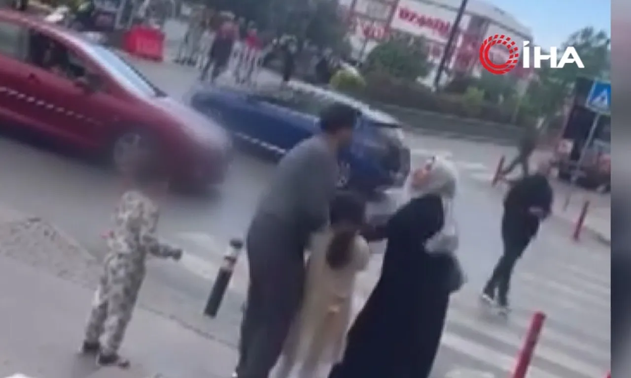 ‘Kocamla aldatıyorsun’ dedi, genç kızı çocuklarının gözü önünde bıçakladı