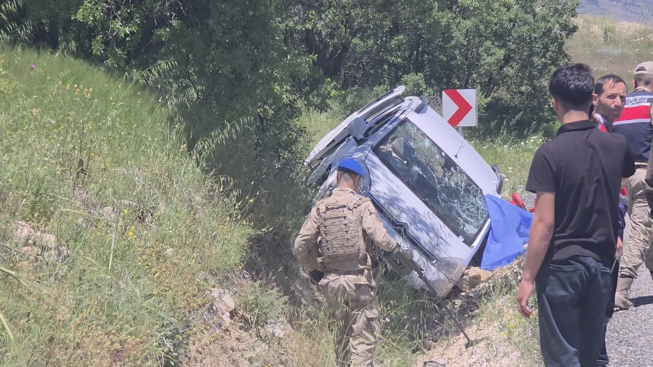 Arazi kavgası kanlı bitti: Kardeşinin olduğu aracı taradı