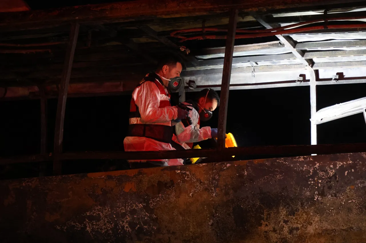 Denizli'de feci kaza! Bariyere çarpıp yanan otobüste 1'i bebek 8 kişi can verdi