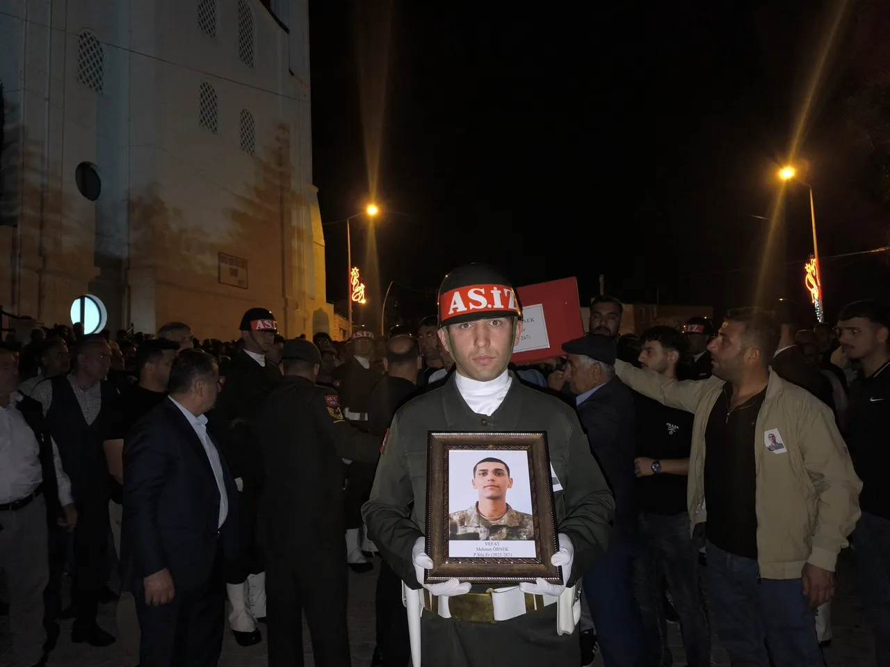 Genç asker Mehmet Örnek'e acı veda! Gözyaşları sel oldu