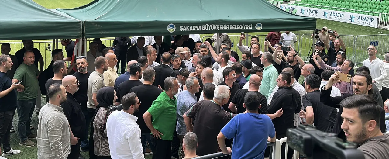 Sakaryaspor’da genel kurul gerginliği: Kongre ertelendi