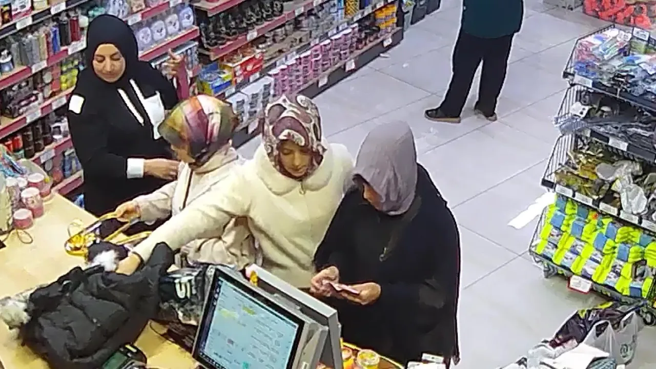 51 bin lira çalıp alışverişe koştular! Hırsız teyze ve yeğenin rahatlığı pes dedirtti