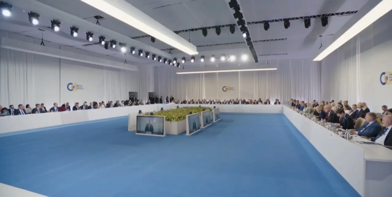 Avrupa Siyasi Topluluğu 8. Zirvesi'nde Trump mesajı: Macron planı reddetti, Almanya onayladı