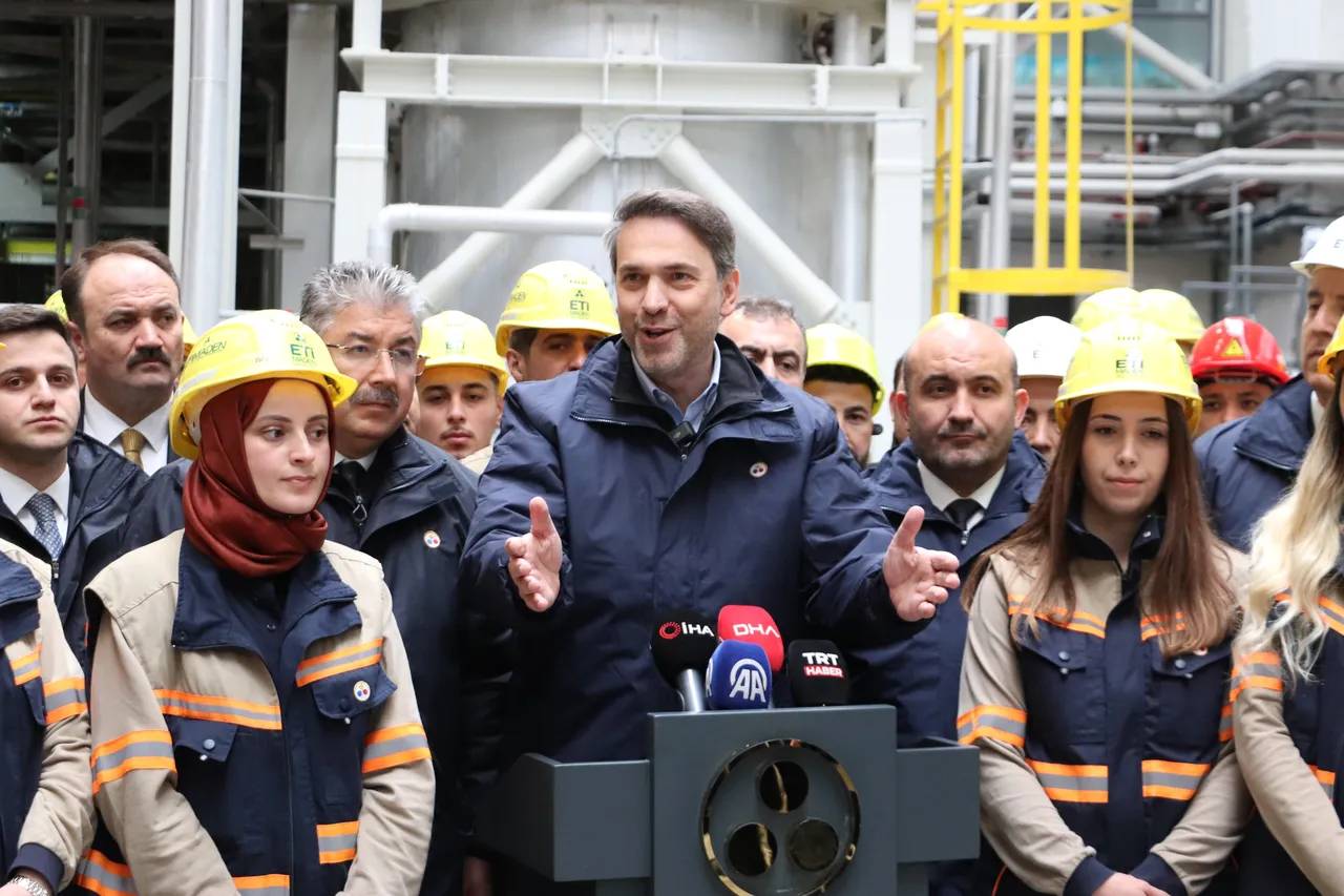 Bakan Bayraktar maden tartışmasına cevap verdi: Zengin ülkeyiz ama ithalat yapıyoruz