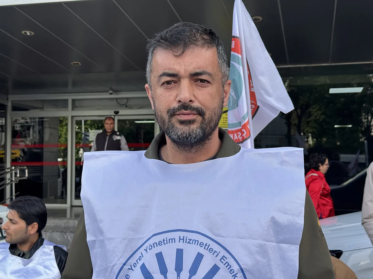 İzmirli belediyelerde isyan büyüyor! Karşıyaka'da da işçiler de ayaklandı