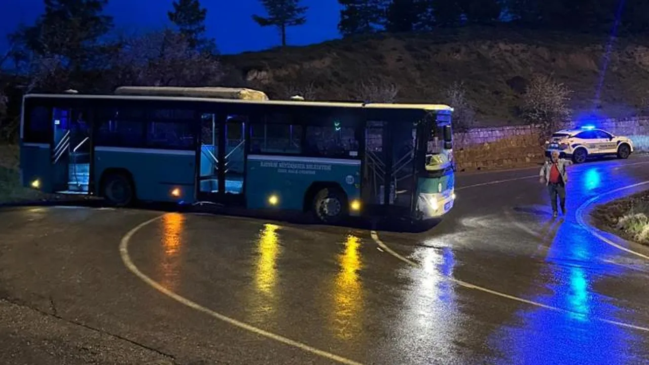 Kayseri'de haraketli saatler! Alkollü şahıs, özel halk otobüsü çaldı