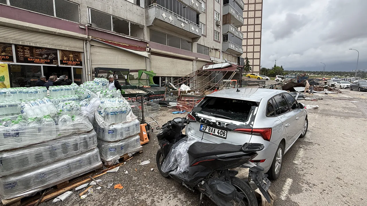 'Süper Hücre' kabusu 24 saat daha sürecek! İşte risk altındaki iller