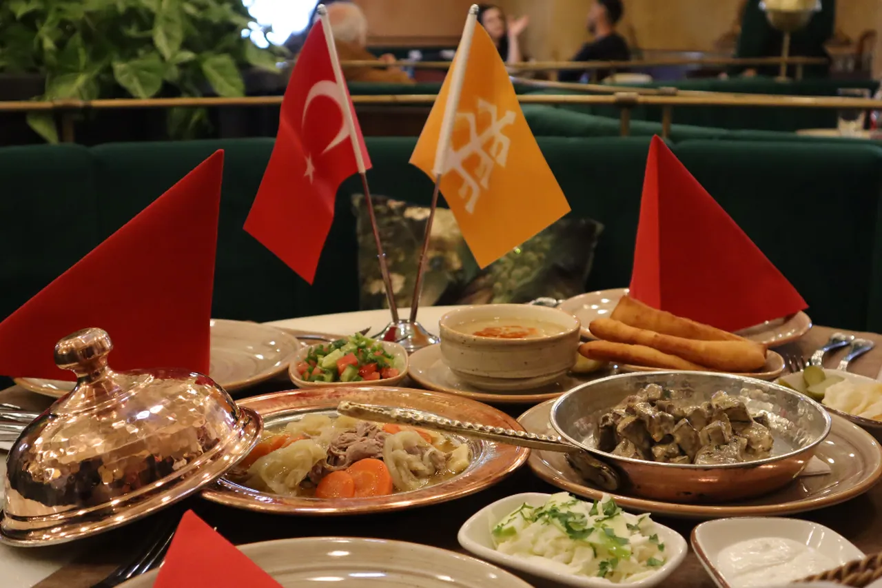 Türk dünyası aynı sofrada buluştu! Turan Yemekleri Günü'nde asırlık lezzetler tanıtıldı 