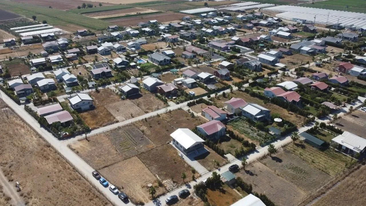 Bakan Yumaklı’dan tartışmalara set! Hobi bahçesi yoktur, kaçak yapı vardır