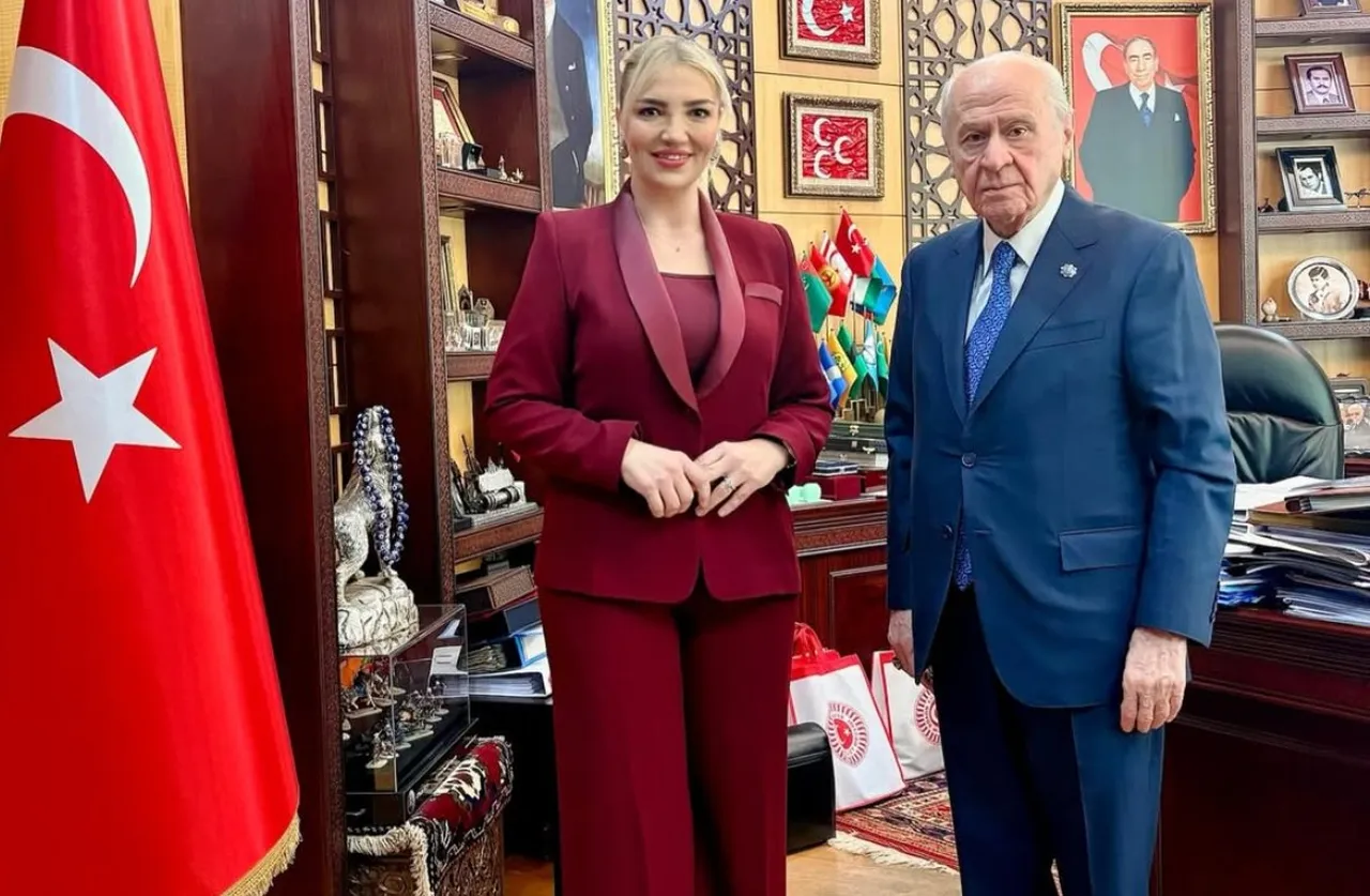 Nur Tuğba Aktay - Devlet Bahçeli