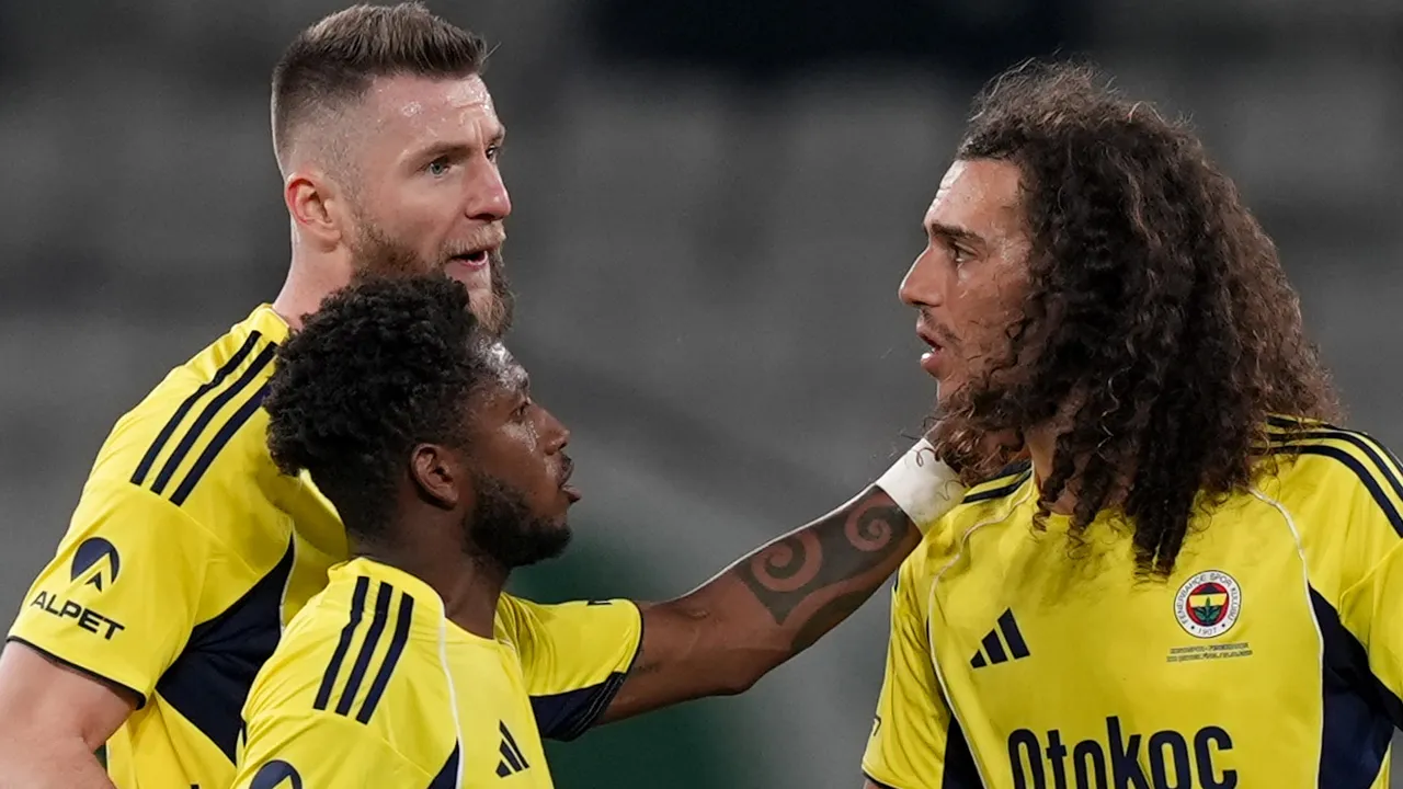Fenerbahçe'ye kötü haber: Yıldız oyuncunun son durumu belli oldu  