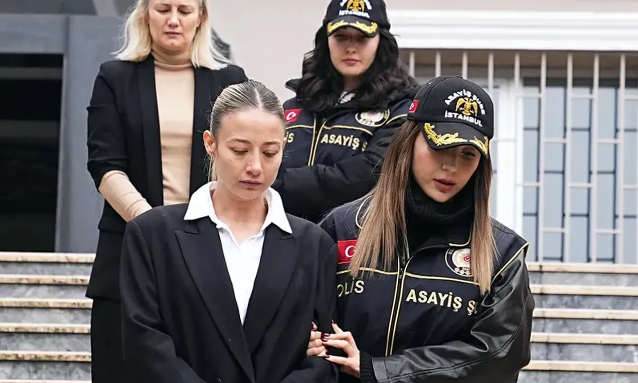 Aleyna Kalaycıoğlu ve annesi Zuhal Kalaycıoğlu