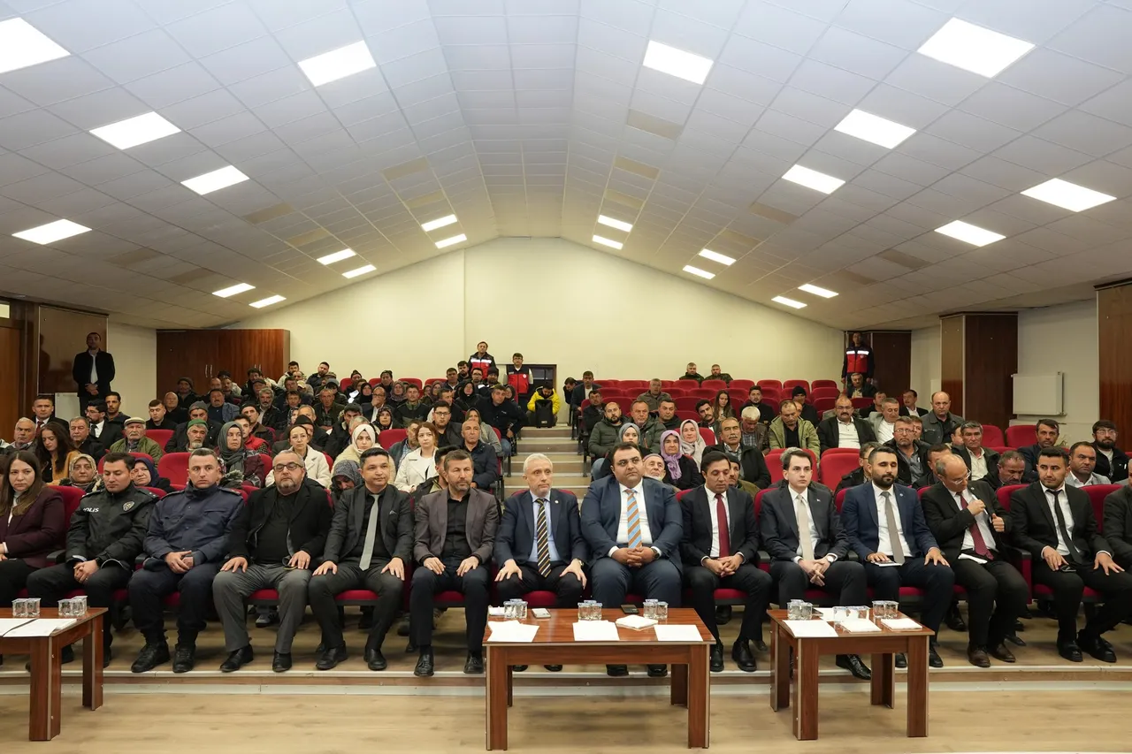 Kütahyaya 700 milyon liralık yatırım! 7 ilçede hayata geçecek