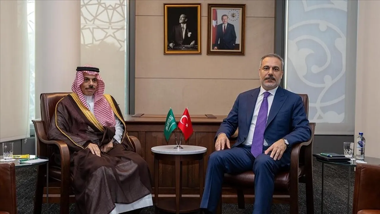 Ankara'da kritik buluşma! Orta Doğu’da gerilim yükselirken Türk-Suudi safları sıklaşıyor