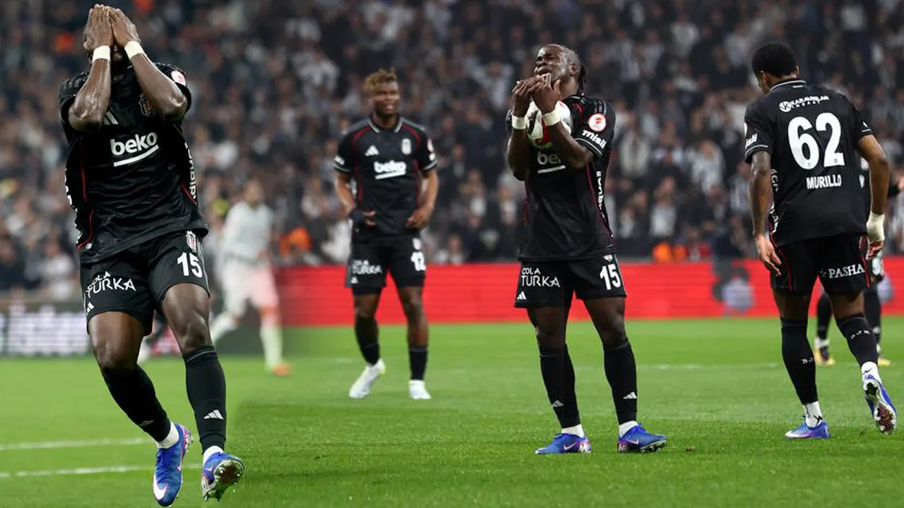 Beşiktaş'ı yıkan penaltıyı yaptırdı, gece yarısı özür diledi: Beni affedin!